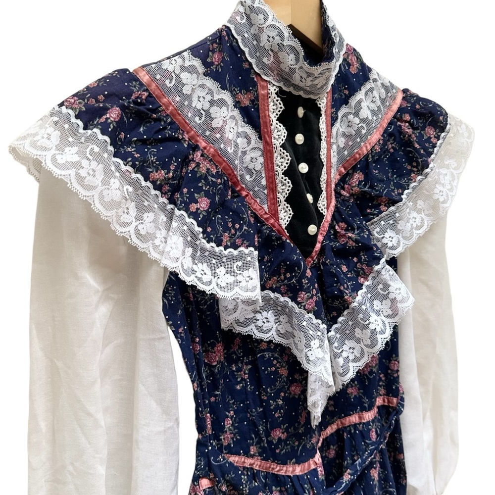 Vintage '70s Jessica McClintock Gunne Sax Navy/Pink Flower Dress - Picture 9 of 16
